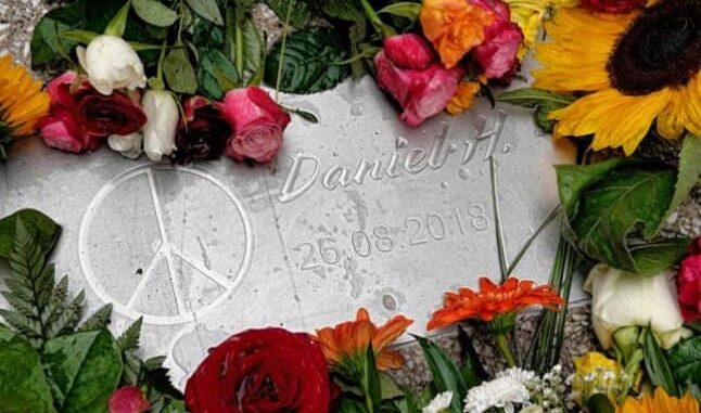 Daniel_Hillig_Gedenkstein Gedenkplatte für Daniel Hillig